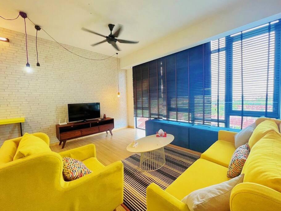 Mount Austin Cube8teen Apartemen Johor Bahru
